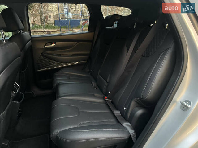 Серый Хендай Санта Фе, объемом двигателя 2.36 л и пробегом 21 тыс. км за 23900 $, фото 27 на Automoto.ua