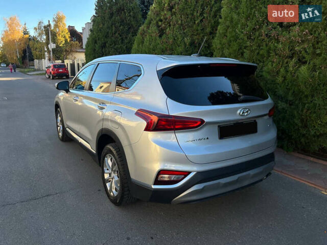 Серый Хендай Санта Фе, объемом двигателя 2.36 л и пробегом 126 тыс. км за 16900 $, фото 7 на Automoto.ua