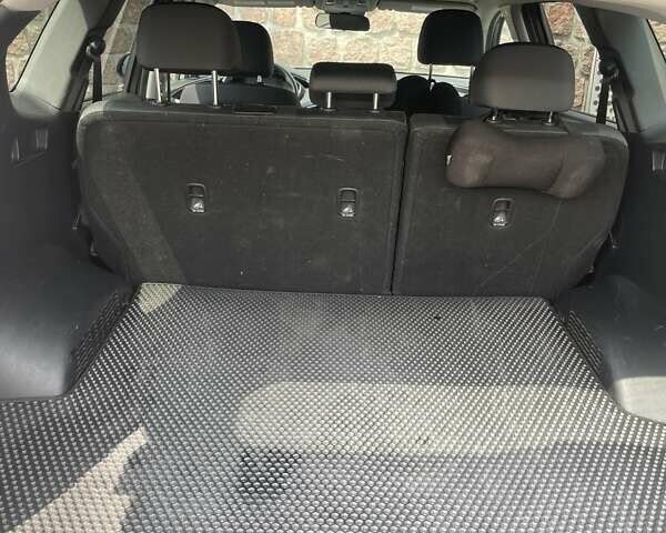 Серый Хендай Санта Фе, объемом двигателя 2.36 л и пробегом 99 тыс. км за 19800 $, фото 11 на Automoto.ua