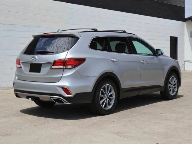 Серый Хендай Санта Фе, объемом двигателя 3.3 л и пробегом 39 тыс. км за 10000 $, фото 5 на Automoto.ua