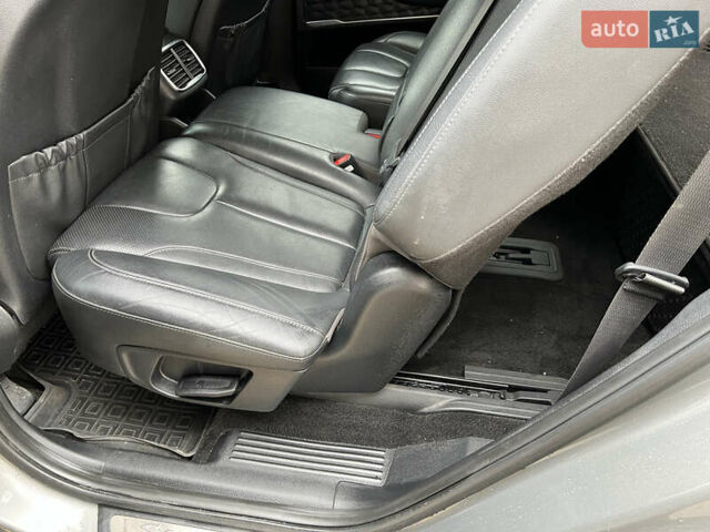 Серый Хендай Санта Фе, объемом двигателя 2.2 л и пробегом 95 тыс. км за 25999 $, фото 24 на Automoto.ua