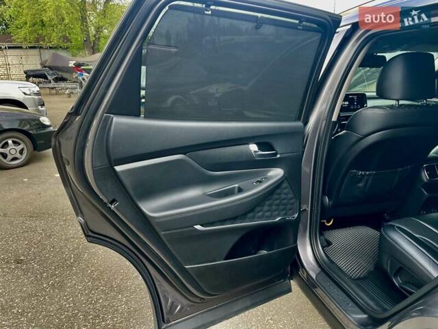 Серый Хендай Санта Фе, объемом двигателя 2 л и пробегом 141 тыс. км за 30500 $, фото 28 на Automoto.ua