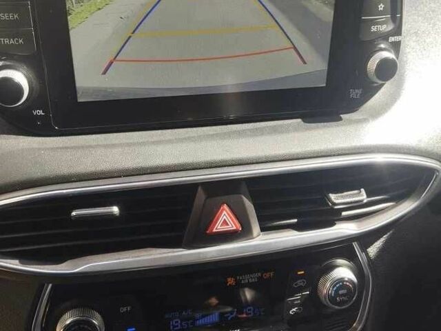 Серый Хендай Санта Фе, объемом двигателя 2 л и пробегом 86 тыс. км за 23000 $, фото 8 на Automoto.ua