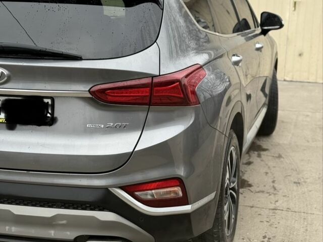 Серый Хендай Санта Фе, объемом двигателя 2 л и пробегом 146 тыс. км за 24000 $, фото 2 на Automoto.ua