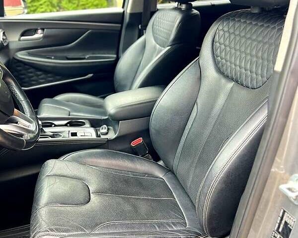 Серый Хендай Санта Фе, объемом двигателя 2.2 л и пробегом 95 тыс. км за 25999 $, фото 14 на Automoto.ua