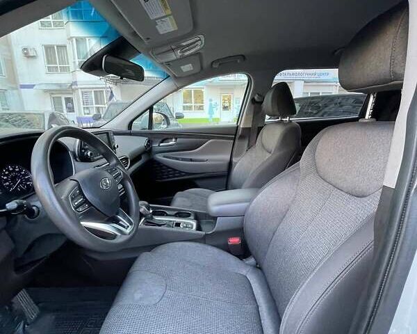 Серый Хендай Санта Фе, объемом двигателя 2.36 л и пробегом 205 тыс. км за 17500 $, фото 6 на Automoto.ua