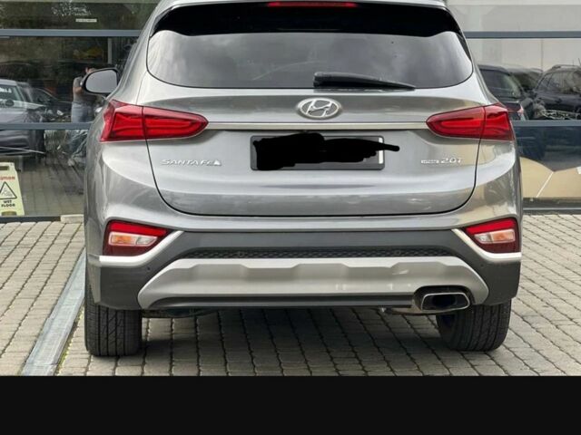 Серый Хендай Санта Фе, объемом двигателя 2 л и пробегом 146 тыс. км за 25000 $, фото 1 на Automoto.ua