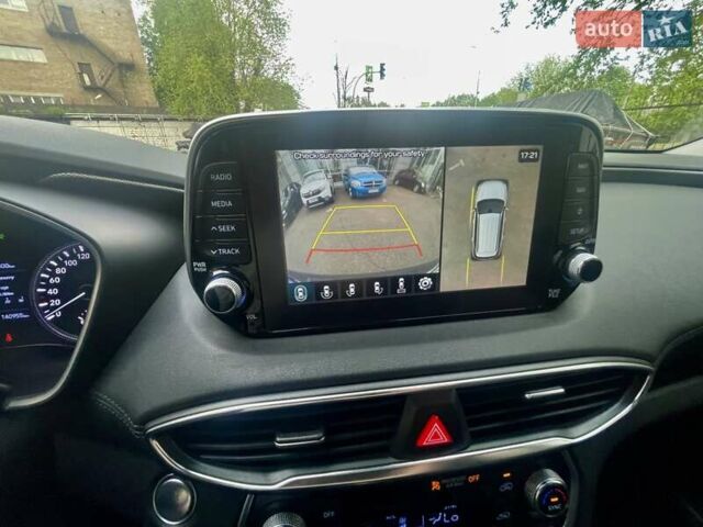 Серый Хендай Санта Фе, объемом двигателя 2 л и пробегом 141 тыс. км за 30500 $, фото 17 на Automoto.ua