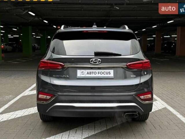 Серый Хендай Санта Фе, объемом двигателя 2.36 л и пробегом 111 тыс. км за 26990 $, фото 5 на Automoto.ua