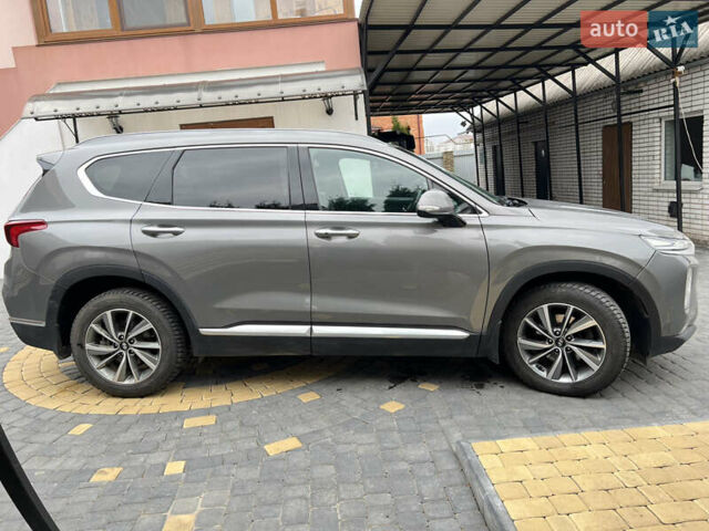 Серый Хендай Санта Фе, объемом двигателя 2.2 л и пробегом 95 тыс. км за 25999 $, фото 7 на Automoto.ua