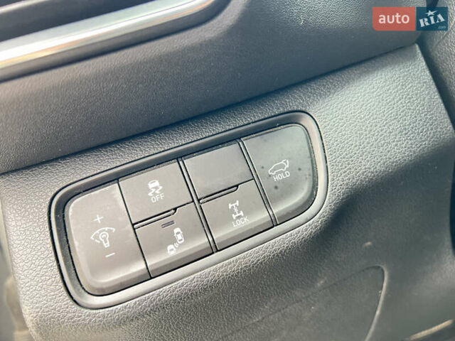 Серый Хендай Санта Фе, объемом двигателя 2.2 л и пробегом 95 тыс. км за 25999 $, фото 47 на Automoto.ua