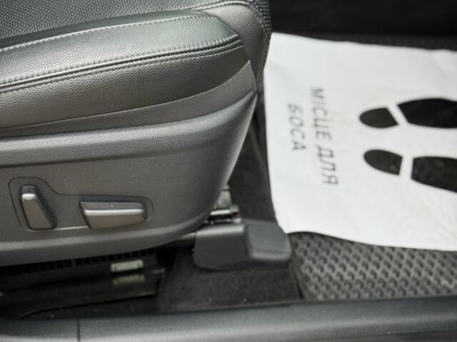 Серый Хендай Санта Фе, объемом двигателя 2 л и пробегом 146 тыс. км за 24000 $, фото 13 на Automoto.ua