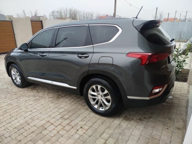 Серый Хендай Санта Фе, объемом двигателя 2.4 л и пробегом 50 тыс. км за 18500 $, фото 3 на Automoto.ua