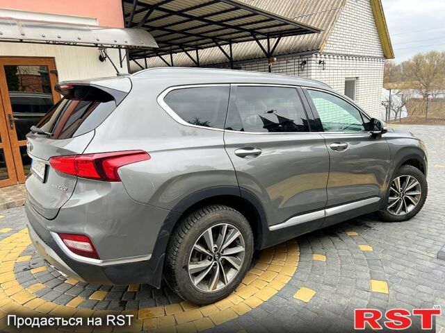 Хендай Санта Фе 2019 в Виннице на Automoto.ua Серый Хендай Санта Фе, объемом двигателя 2.2 л и пробегом 95 тыс. км за 26950 $, фото 3 на Automoto.ua