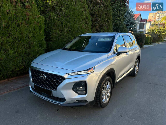 Серый Хендай Санта Фе, объемом двигателя 2.36 л и пробегом 126 тыс. км за 16900 $, фото 3 на Automoto.ua