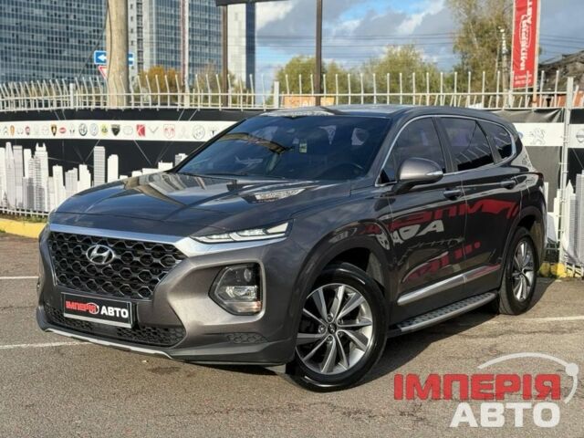 Серый Хендай Санта Фе, объемом двигателя 2 л и пробегом 198 тыс. км за 25000 $, фото 1 на Automoto.ua