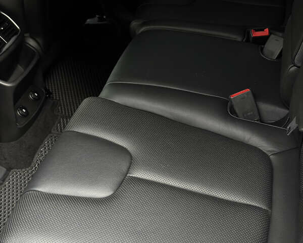 Серый Хендай Санта Фе, объемом двигателя 2 л и пробегом 138 тыс. км за 28900 $, фото 7 на Automoto.ua