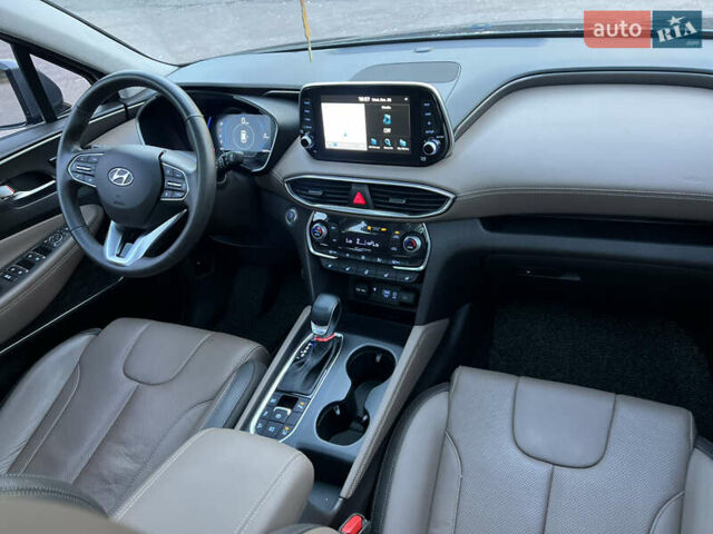 Сірий Хендай Санта Фе, об'ємом двигуна 2.2 л та пробігом 125 тис. км за 33500 $, фото 36 на Automoto.ua