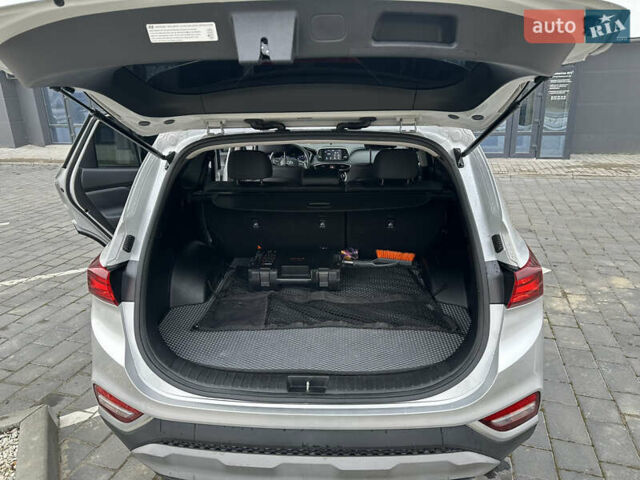 Серый Хендай Санта Фе, объемом двигателя 2.4 л и пробегом 98 тыс. км за 24000 $, фото 24 на Automoto.ua