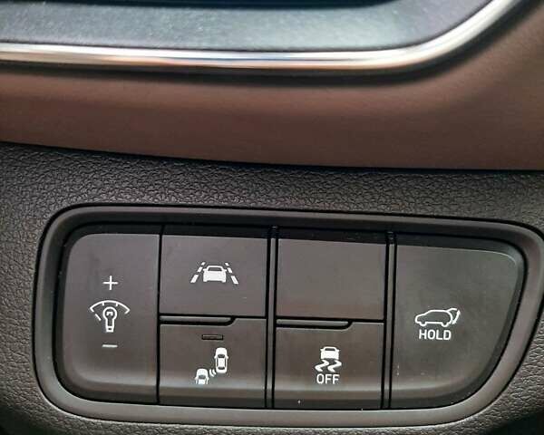 Сірий Хендай Санта Фе, об'ємом двигуна 2 л та пробігом 104 тис. км за 29300 $, фото 6 на Automoto.ua