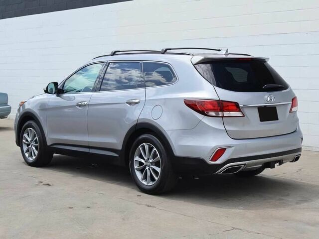 Серый Хендай Санта Фе, объемом двигателя 3.3 л и пробегом 39 тыс. км за 10000 $, фото 3 на Automoto.ua