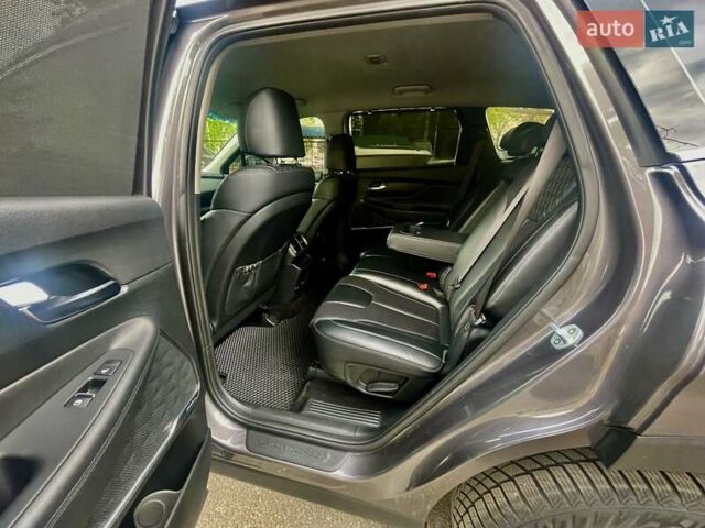 Серый Хендай Санта Фе, объемом двигателя 2 л и пробегом 141 тыс. км за 30500 $, фото 30 на Automoto.ua