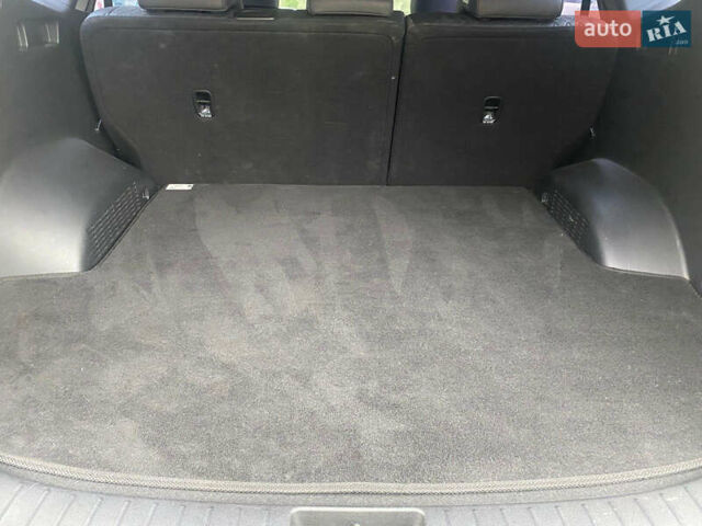 Серый Хендай Санта Фе, объемом двигателя 0 л и пробегом 132 тыс. км за 24800 $, фото 9 на Automoto.ua