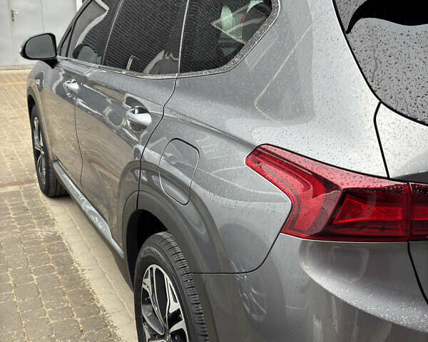 Серый Хендай Санта Фе, объемом двигателя 2 л и пробегом 138 тыс. км за 28900 $, фото 12 на Automoto.ua