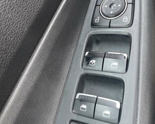 Серый Хендай Санта Фе, объемом двигателя 2.36 л и пробегом 99 тыс. км за 19800 $, фото 9 на Automoto.ua