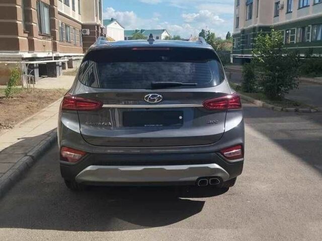 Серый Хендай Санта Фе, объемом двигателя 2 л и пробегом 86 тыс. км за 23000 $, фото 2 на Automoto.ua