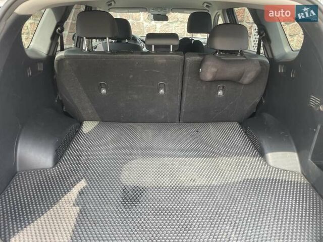 Серый Хендай Санта Фе, объемом двигателя 2.36 л и пробегом 99 тыс. км за 19800 $, фото 10 на Automoto.ua