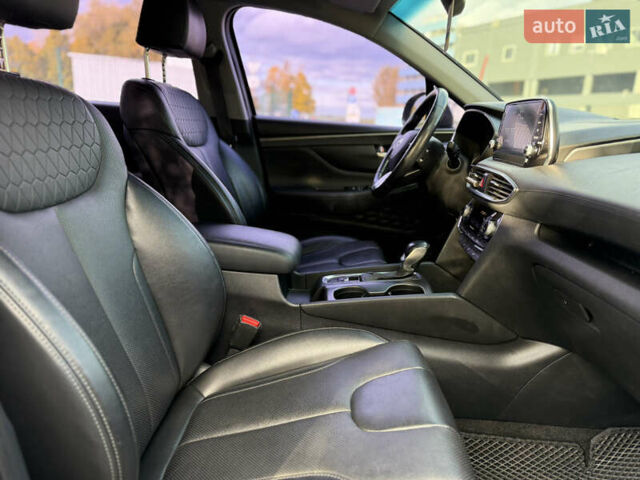 Серый Хендай Санта Фе, объемом двигателя 2 л и пробегом 200 тыс. км за 25000 $, фото 12 на Automoto.ua