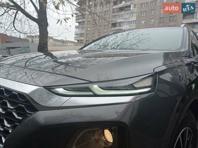 Серый Хендай Санта Фе, объемом двигателя 2 л и пробегом 130 тыс. км за 26700 $, фото 7 на Automoto.ua