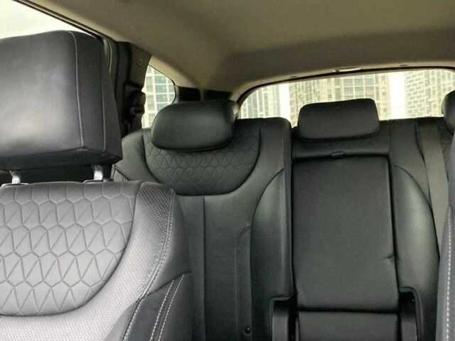 Сірий Хендай Санта Фе, об'ємом двигуна 2 л та пробігом 110 тис. км за 22000 $, фото 5 на Automoto.ua