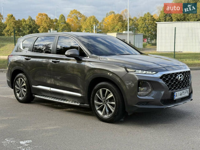 Серый Хендай Санта Фе, объемом двигателя 2 л и пробегом 200 тыс. км за 25000 $, фото 9 на Automoto.ua