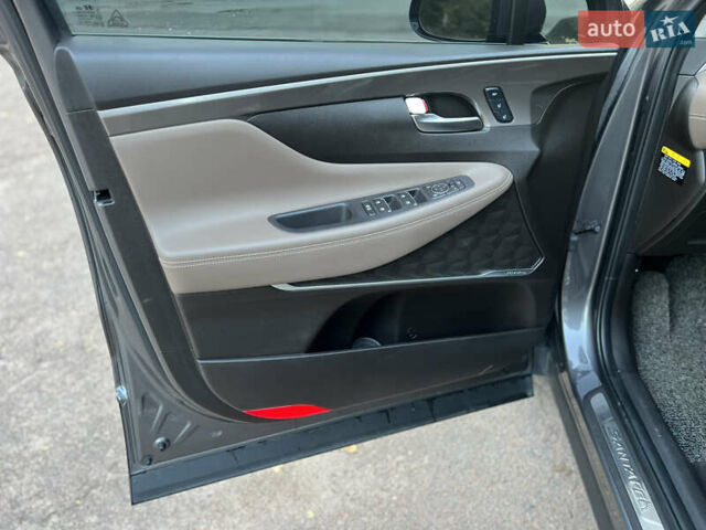 Сірий Хендай Санта Фе, об'ємом двигуна 2.2 л та пробігом 125 тис. км за 33500 $, фото 12 на Automoto.ua