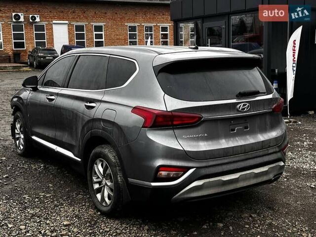 Серый Хендай Санта Фе, объемом двигателя 2.4 л и пробегом 164 тыс. км за 15200 $, фото 6 на Automoto.ua