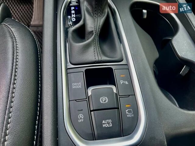 Серый Хендай Санта Фе, объемом двигателя 2 л и пробегом 141 тыс. км за 30500 $, фото 19 на Automoto.ua