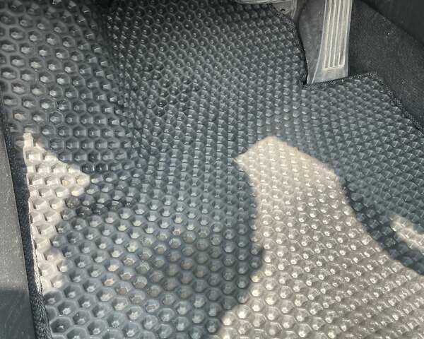 Серый Хендай Санта Фе, объемом двигателя 2.36 л и пробегом 99 тыс. км за 19800 $, фото 20 на Automoto.ua