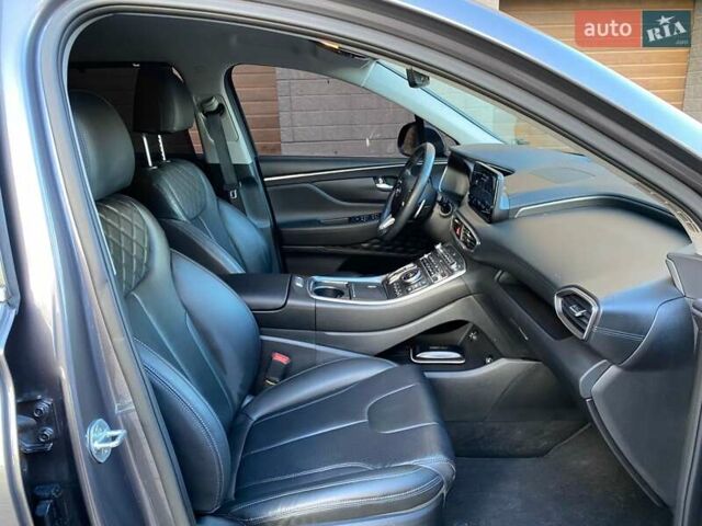 Серый Хендай Санта Фе, объемом двигателя 2.2 л и пробегом 153 тыс. км за 29400 $, фото 87 на Automoto.ua