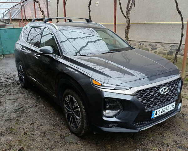 Сірий Хендай Санта Фе, об'ємом двигуна 2 л та пробігом 114 тис. км за 52000 $, фото 1 на Automoto.ua