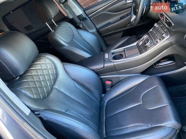 Серый Хендай Санта Фе, объемом двигателя 2.2 л и пробегом 153 тыс. км за 29400 $, фото 90 на Automoto.ua