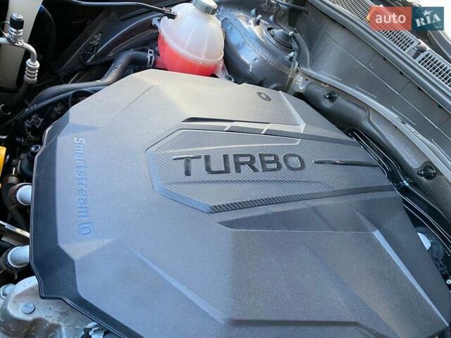 Серый Хендай Санта Фе, объемом двигателя 2.2 л и пробегом 153 тыс. км за 29400 $, фото 95 на Automoto.ua