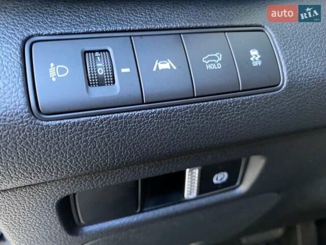 Серый Хендай Санта Фе, объемом двигателя 2.2 л и пробегом 153 тыс. км за 29400 $, фото 48 на Automoto.ua