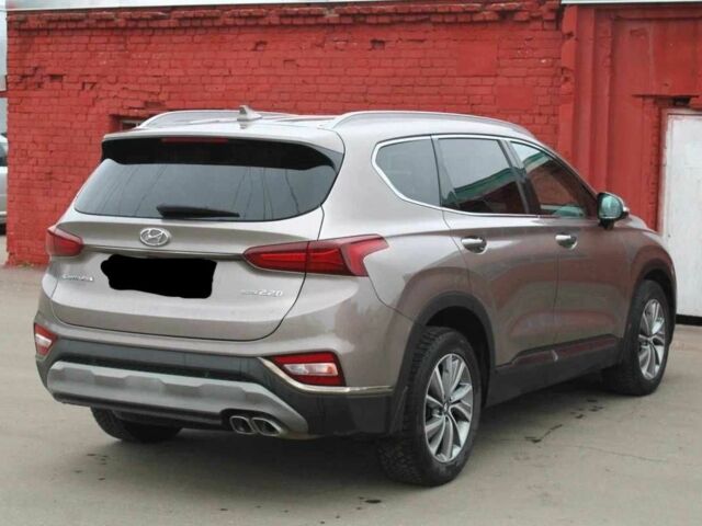 Серый Хендай Санта Фе, объемом двигателя 2.2 л и пробегом 110 тыс. км за 21700 $, фото 3 на Automoto.ua