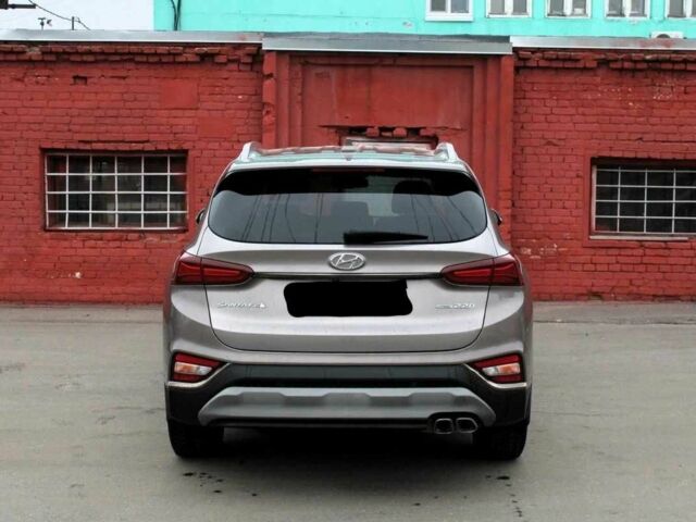 Серый Хендай Санта Фе, объемом двигателя 2.2 л и пробегом 110 тыс. км за 21700 $, фото 2 на Automoto.ua