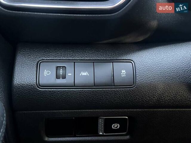 Серый Хендай Санта Фе, объемом двигателя 2.15 л и пробегом 113 тыс. км за 29700 $, фото 13 на Automoto.ua