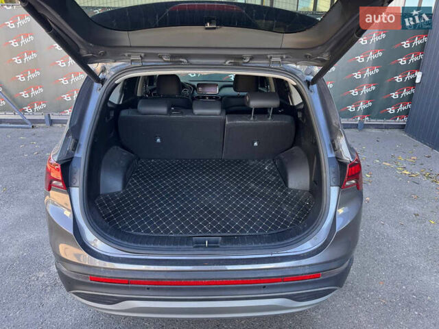 Серый Хендай Санта Фе, объемом двигателя 0 л и пробегом 90 тыс. км за 35490 $, фото 9 на Automoto.ua