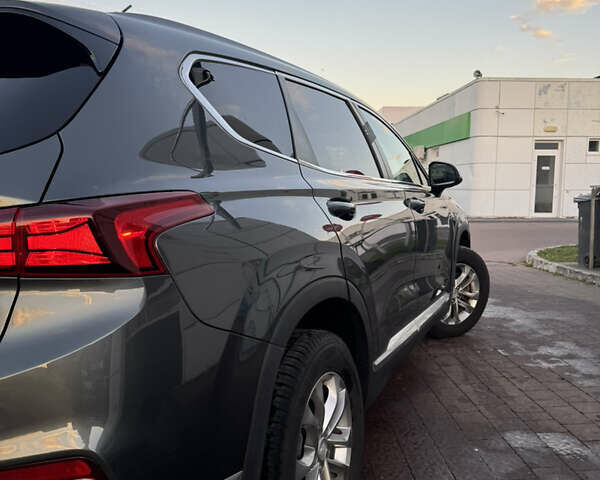 Серый Хендай Санта Фе, объемом двигателя 2.36 л и пробегом 170 тыс. км за 18600 $, фото 23 на Automoto.ua