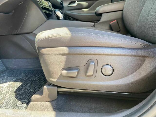 Серый Хендай Санта Фе, объемом двигателя 2.5 л и пробегом 117 тыс. км за 18000 $, фото 12 на Automoto.ua